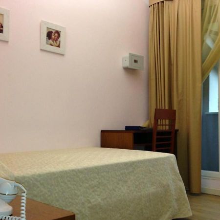 Grand Hotel Regina Salsomaggiore Салсомаджоре Терме Стая снимка